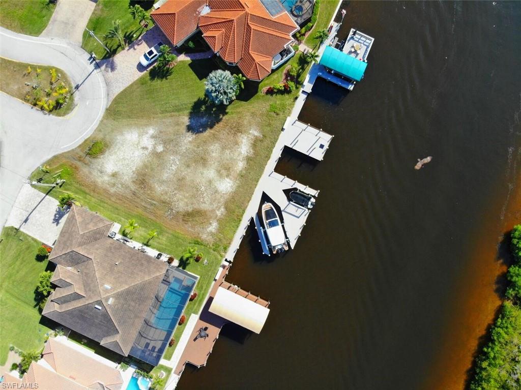 CAPE CORAL - Land