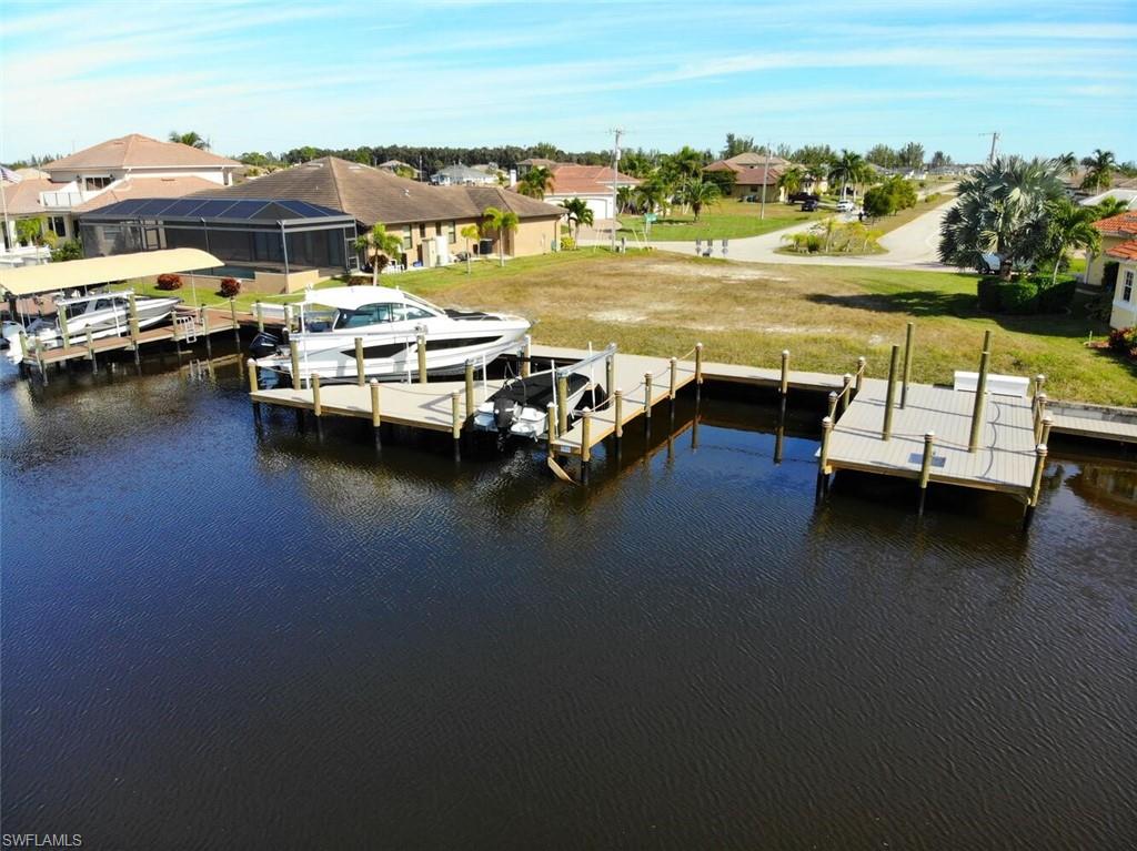 CAPE CORAL - Land