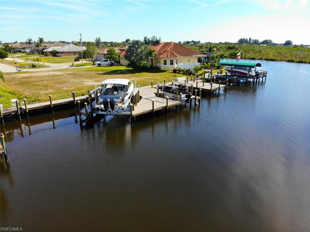 CAPE CORAL - Land