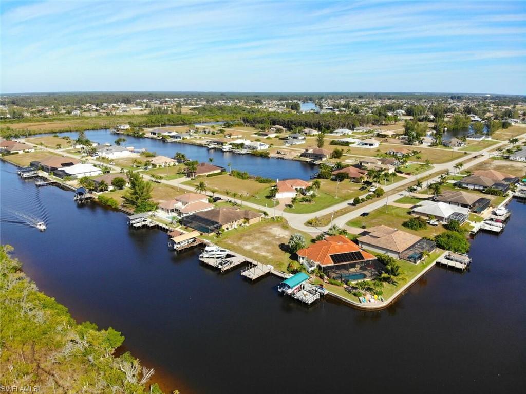 CAPE CORAL - Land