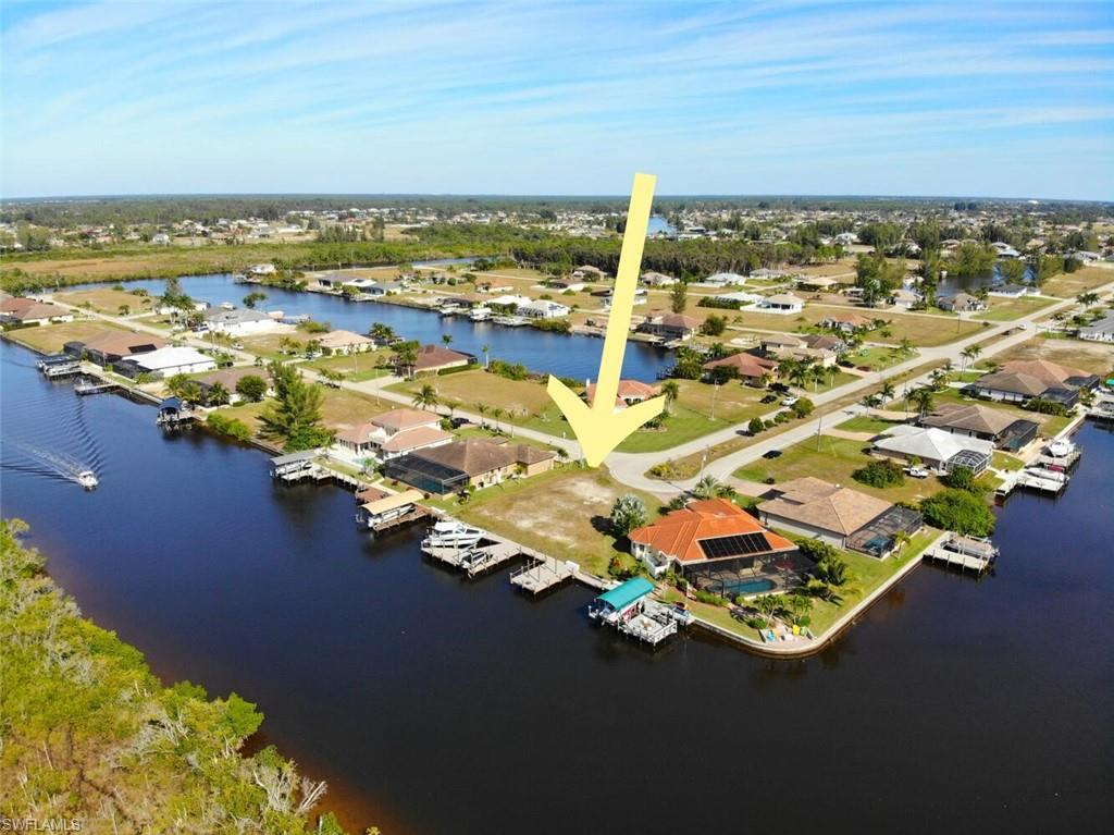 CAPE CORAL - Land