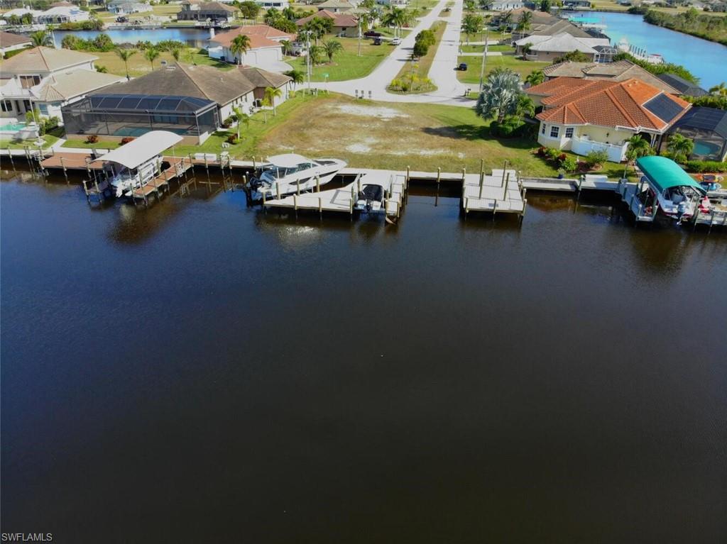 CAPE CORAL - Land
