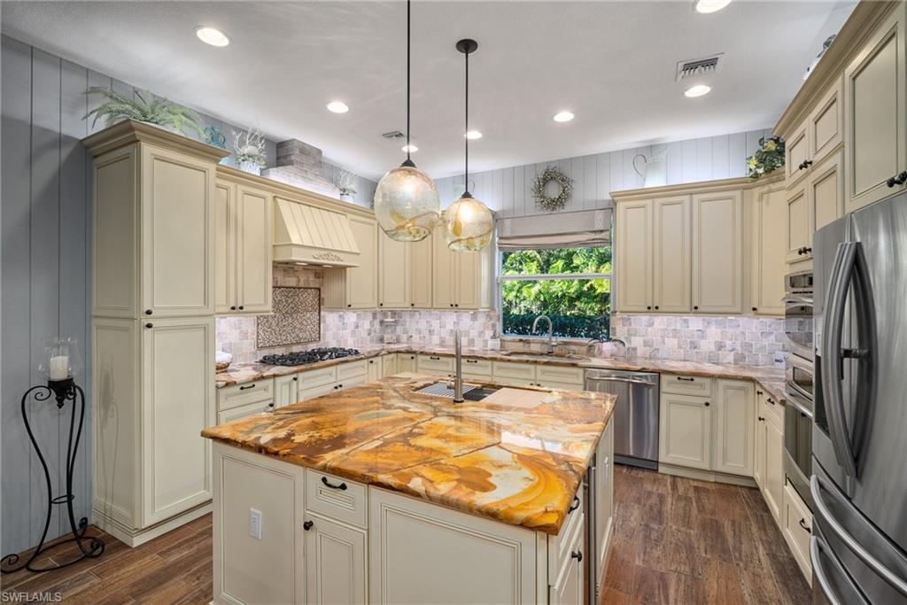 ACREAGE HEADER - Residential
