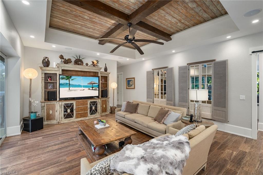 ACREAGE HEADER - Residential