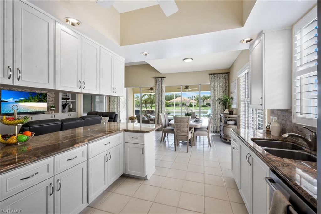 VILLAGE WALK - Residential