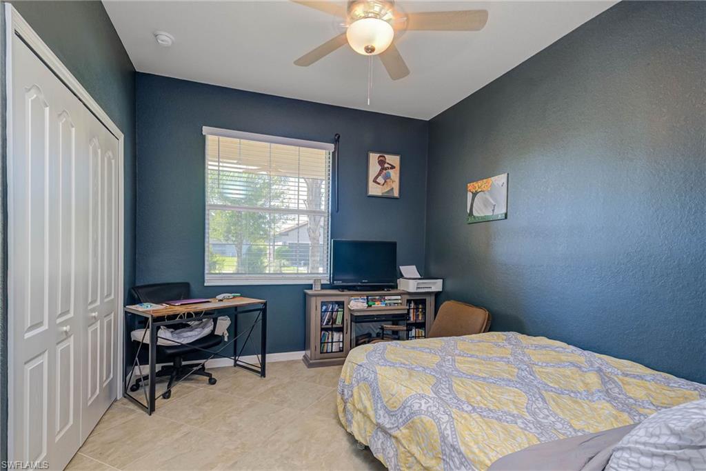 HAMPTON LAKES - Residential Lease