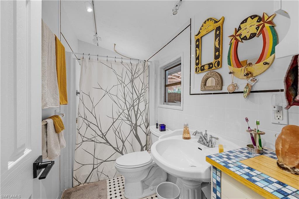 KREAMERS AVOCADO SUBD - Residential