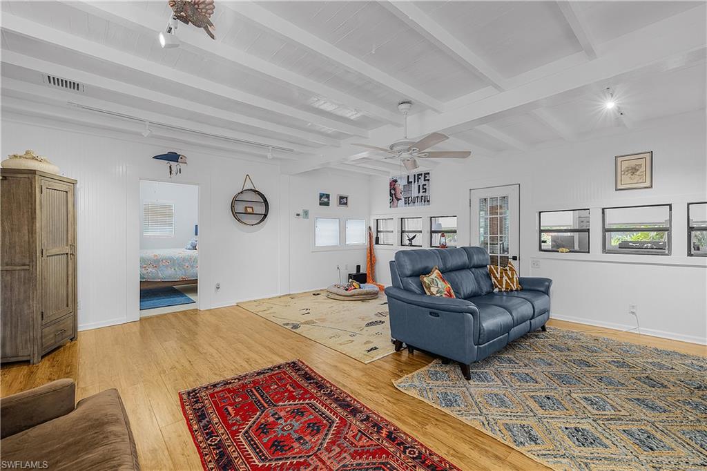 KREAMERS AVOCADO SUBD - Residential