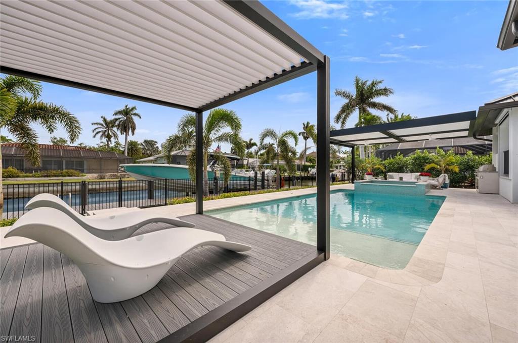 ROYAL HARBOR - Residential