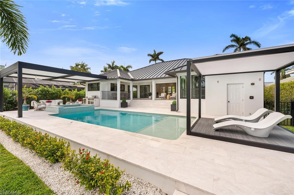 ROYAL HARBOR - Residential