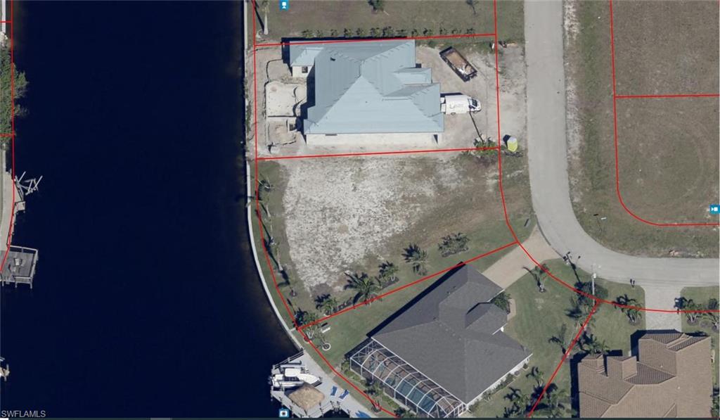 CAPE CORAL - Land