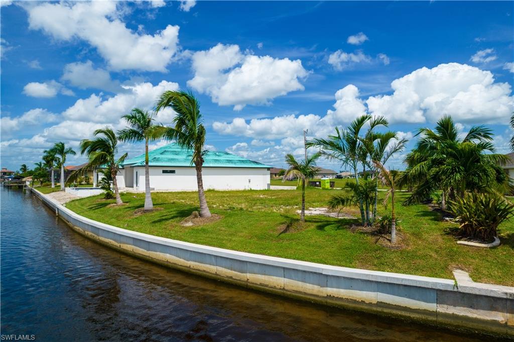 CAPE CORAL - Land