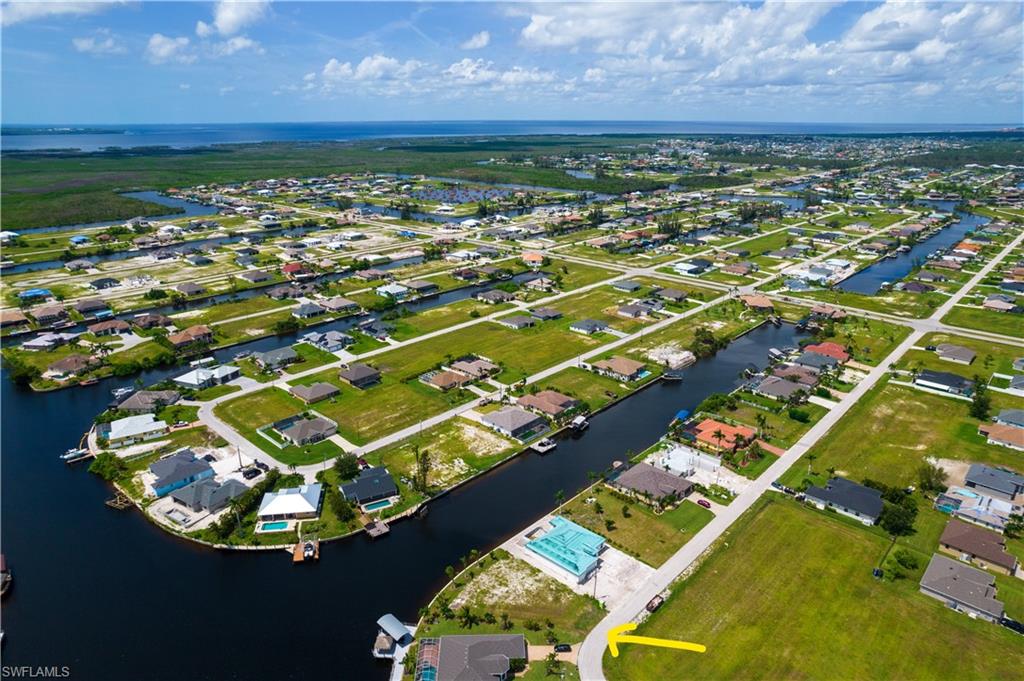 CAPE CORAL - Land