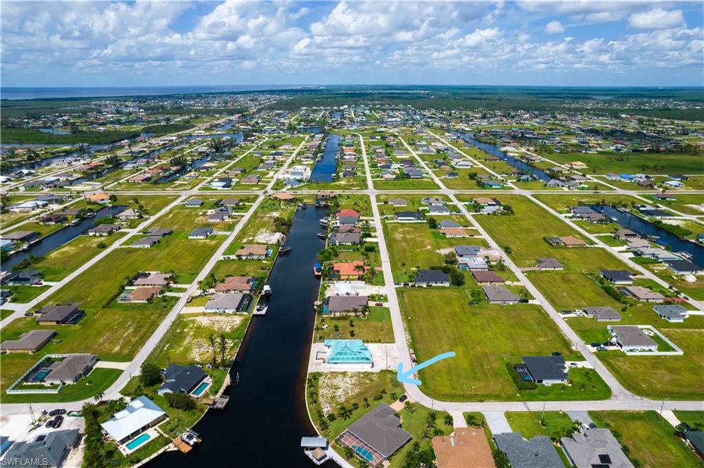 CAPE CORAL - Land