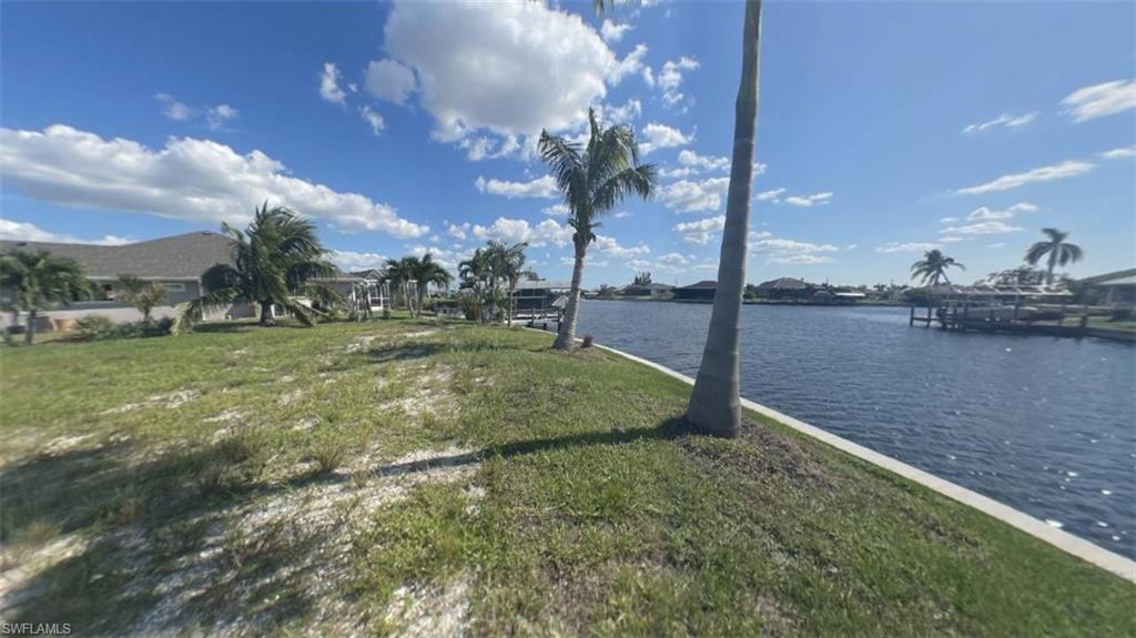 CAPE CORAL - Land