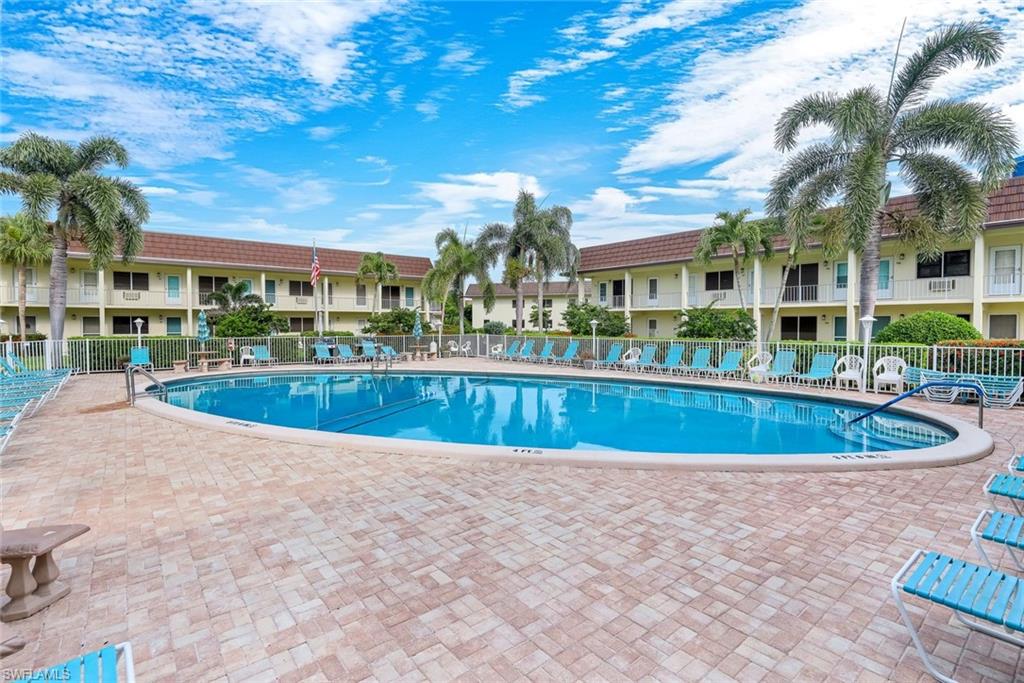 SOUTHWINDS APTS OF MARCO ISLAND - Residential
