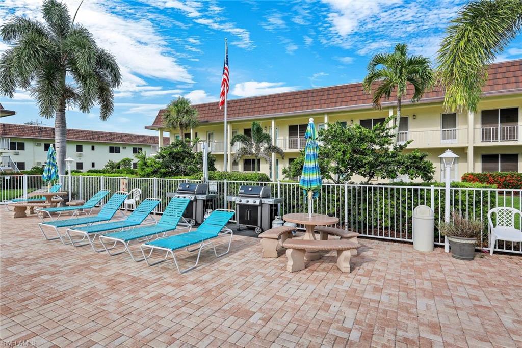SOUTHWINDS APTS OF MARCO ISLAND - Residential