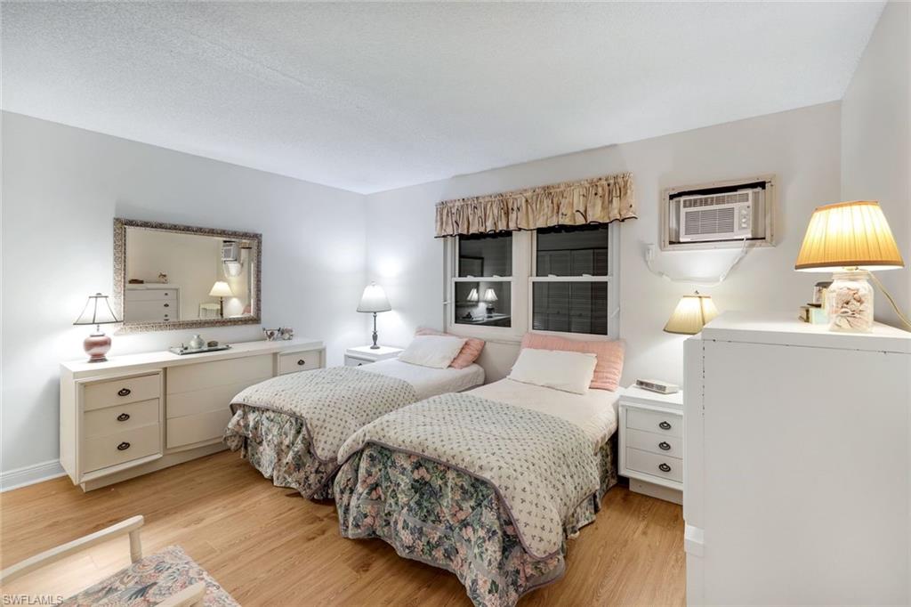 SOUTHWINDS APTS OF MARCO ISLAND - Residential