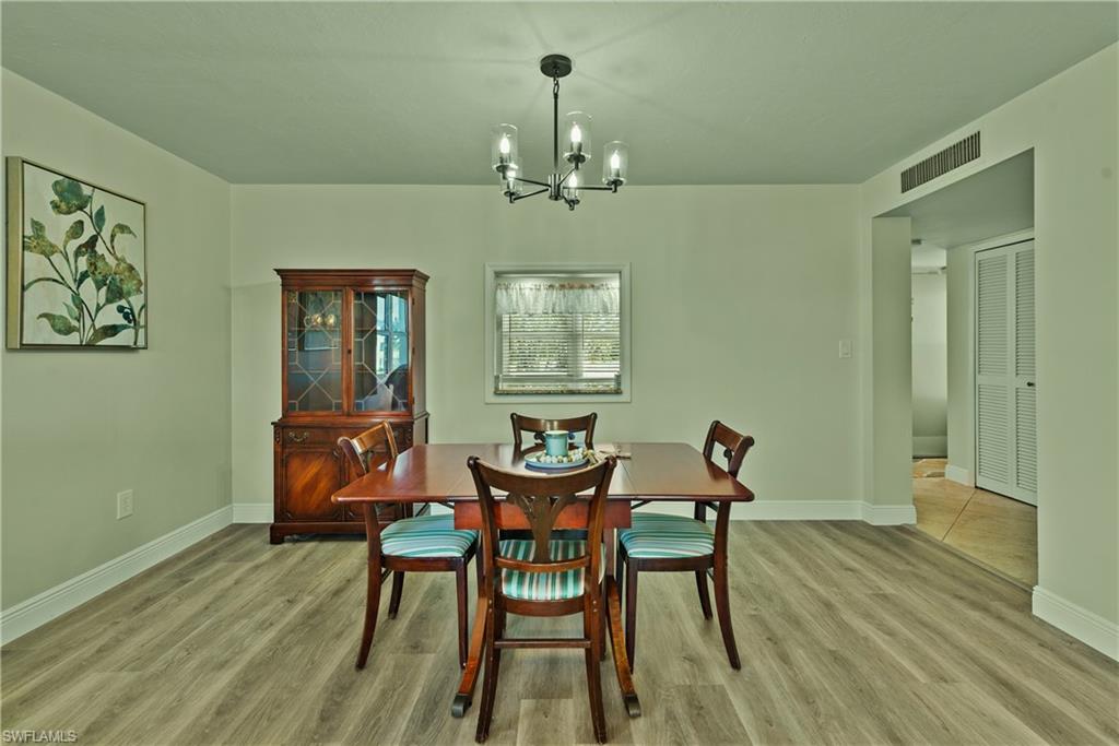 SEVEN LAKES - Residential