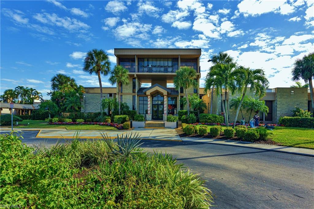 SEVEN LAKES - Residential