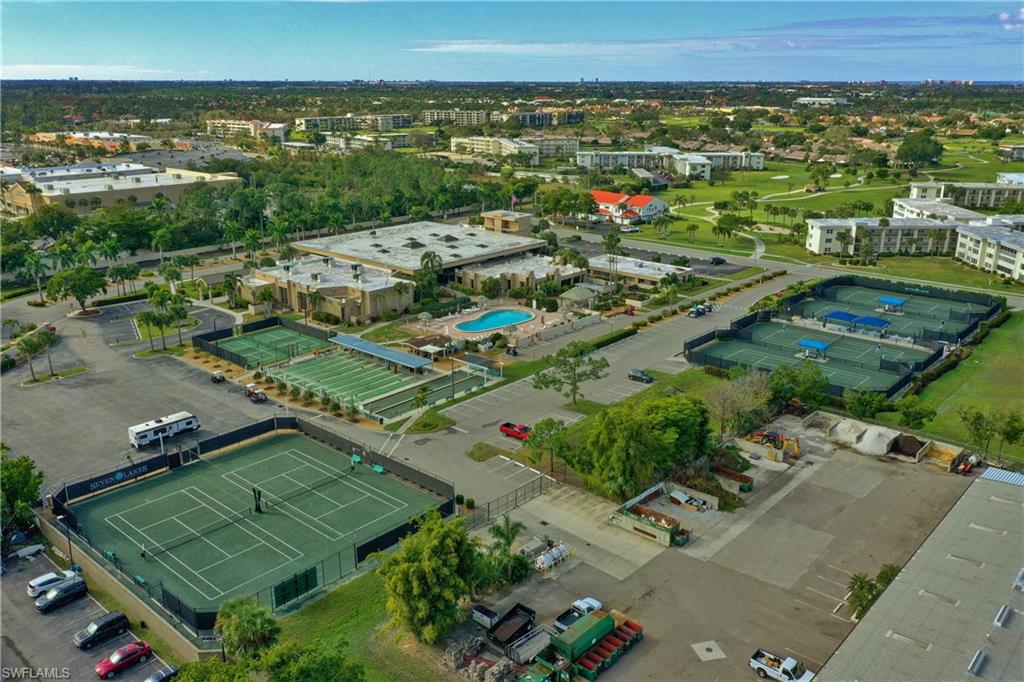 SEVEN LAKES - Residential