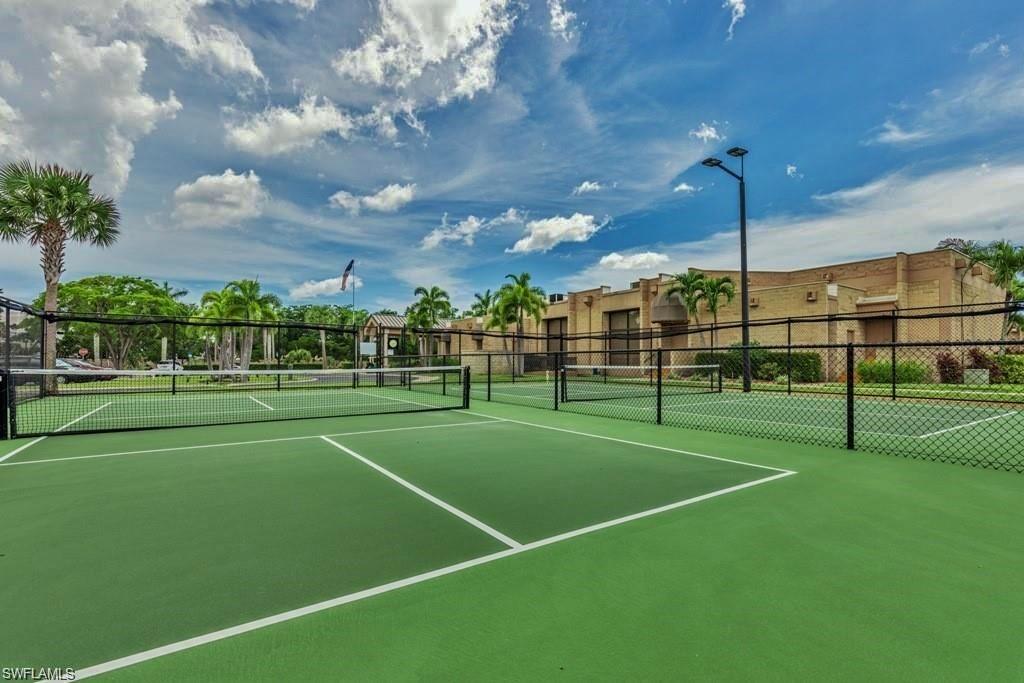 SEVEN LAKES - Residential
