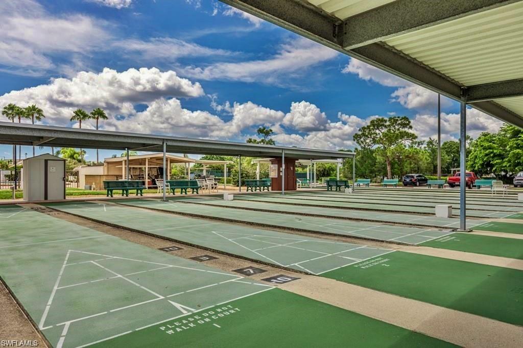 SEVEN LAKES - Residential