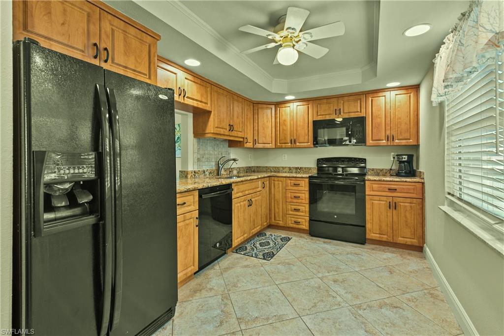 SEVEN LAKES - Residential