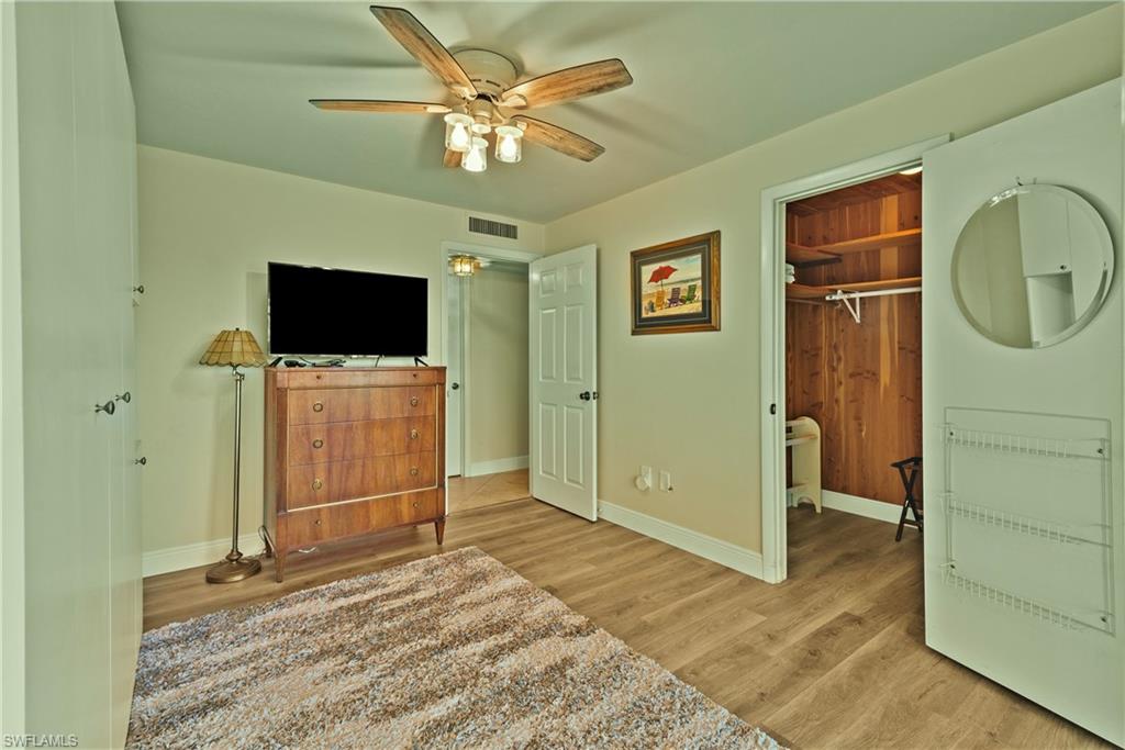 SEVEN LAKES - Residential