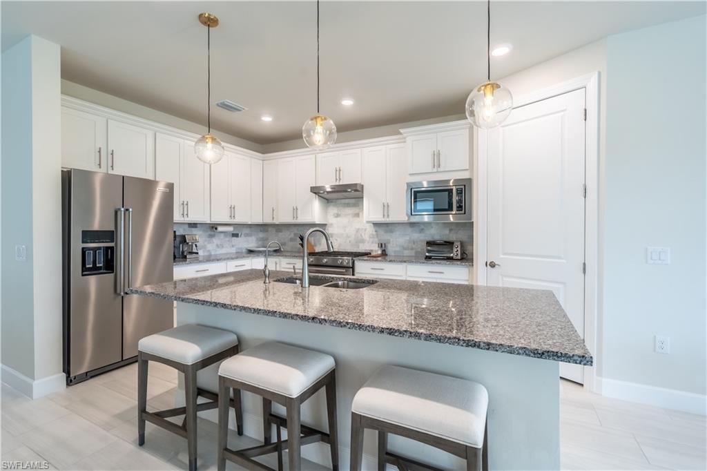 WINDING CYPRESS - Residential