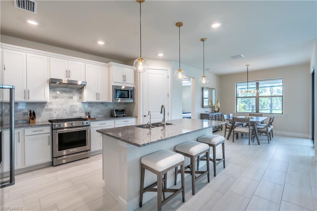 WINDING CYPRESS - Residential