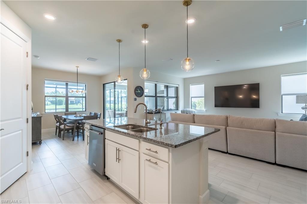 WINDING CYPRESS - Residential
