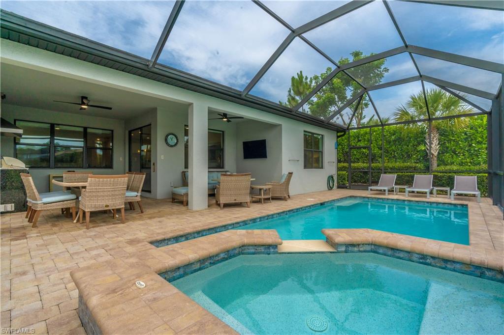 WINDING CYPRESS - Residential