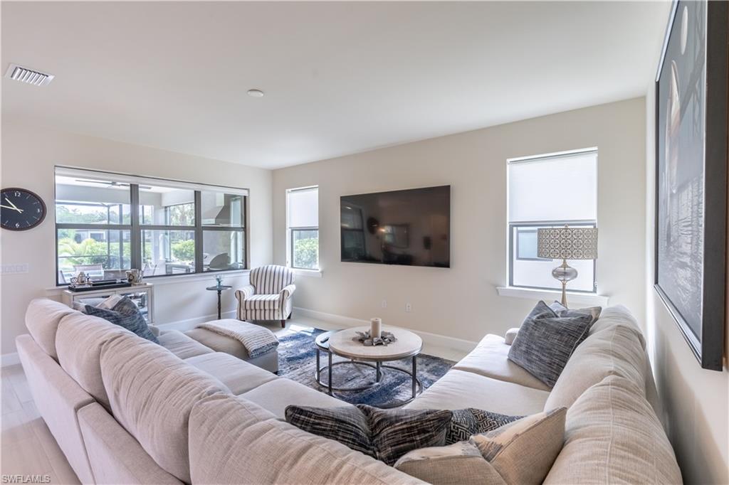 WINDING CYPRESS - Residential