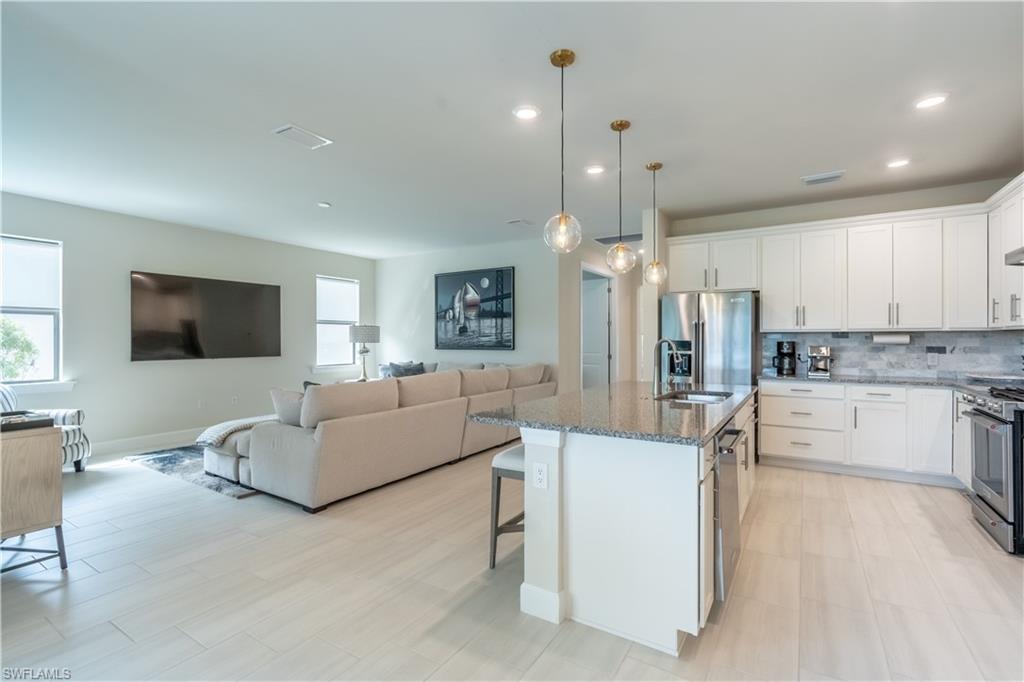 WINDING CYPRESS - Residential