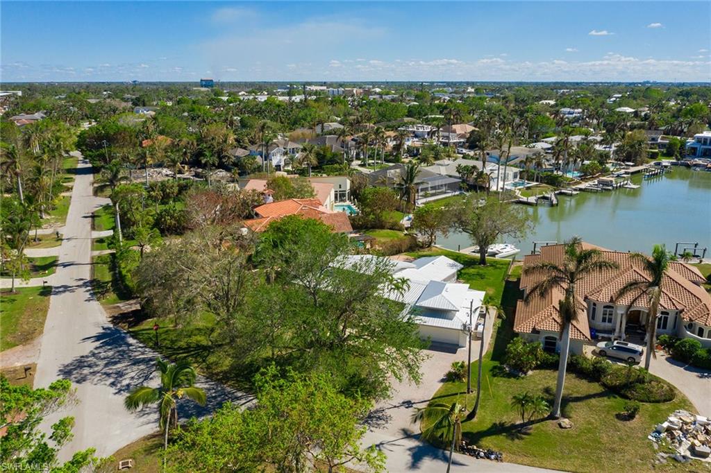 MOORINGS - Residential