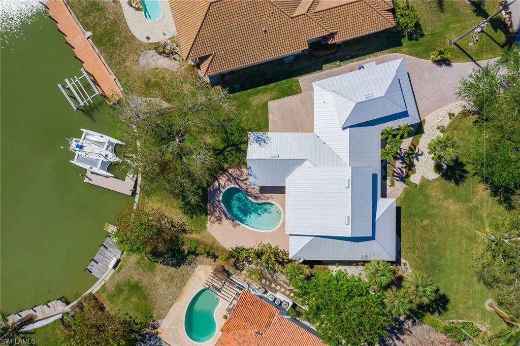 MOORINGS - Residential
