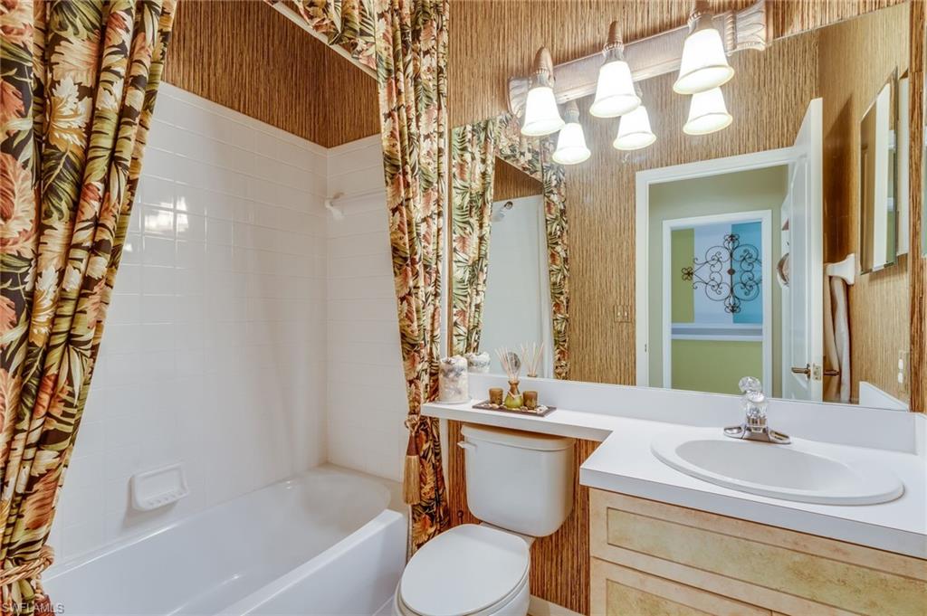 VILLAS AT COUNTRY CREEK - Residential