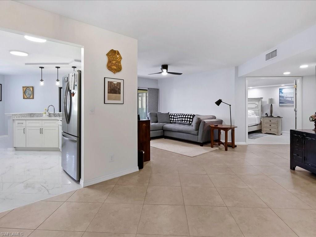 COACH HOMES - Residential
