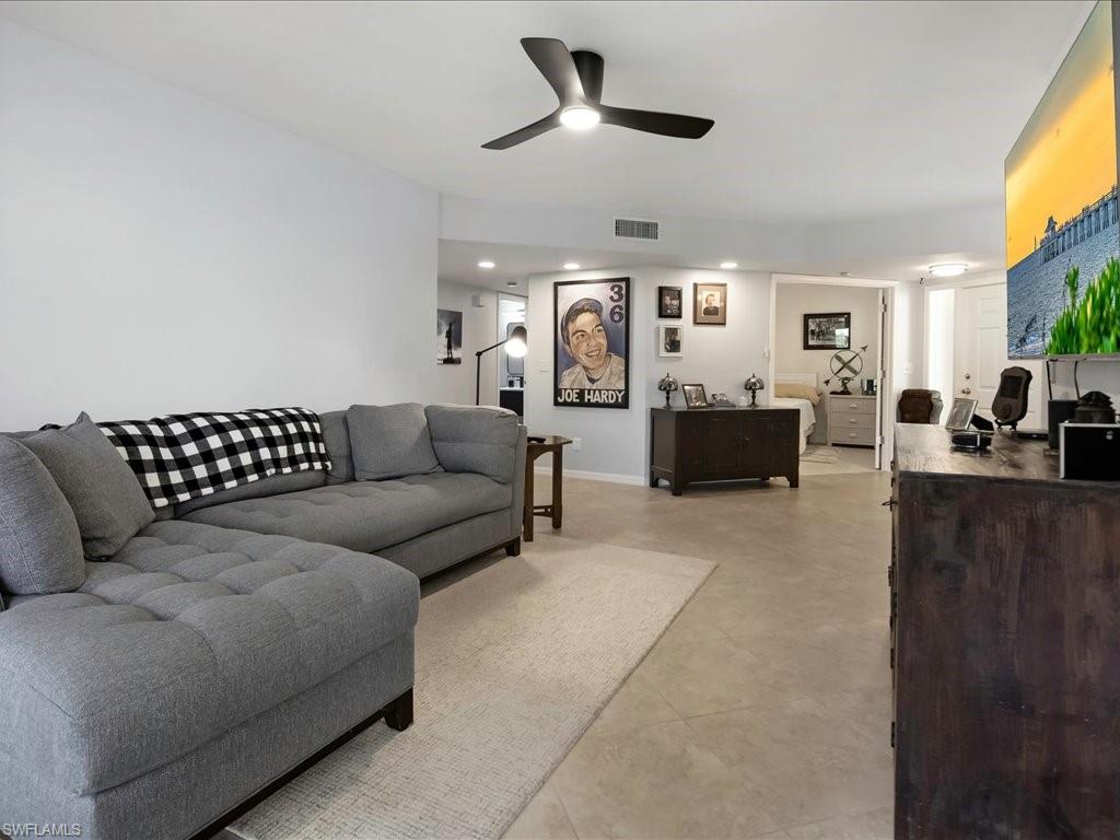COACH HOMES - Residential