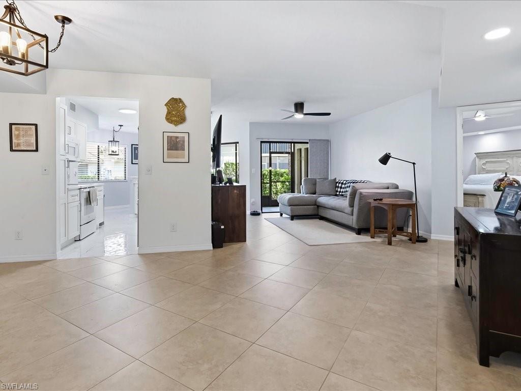 COACH HOMES - Residential