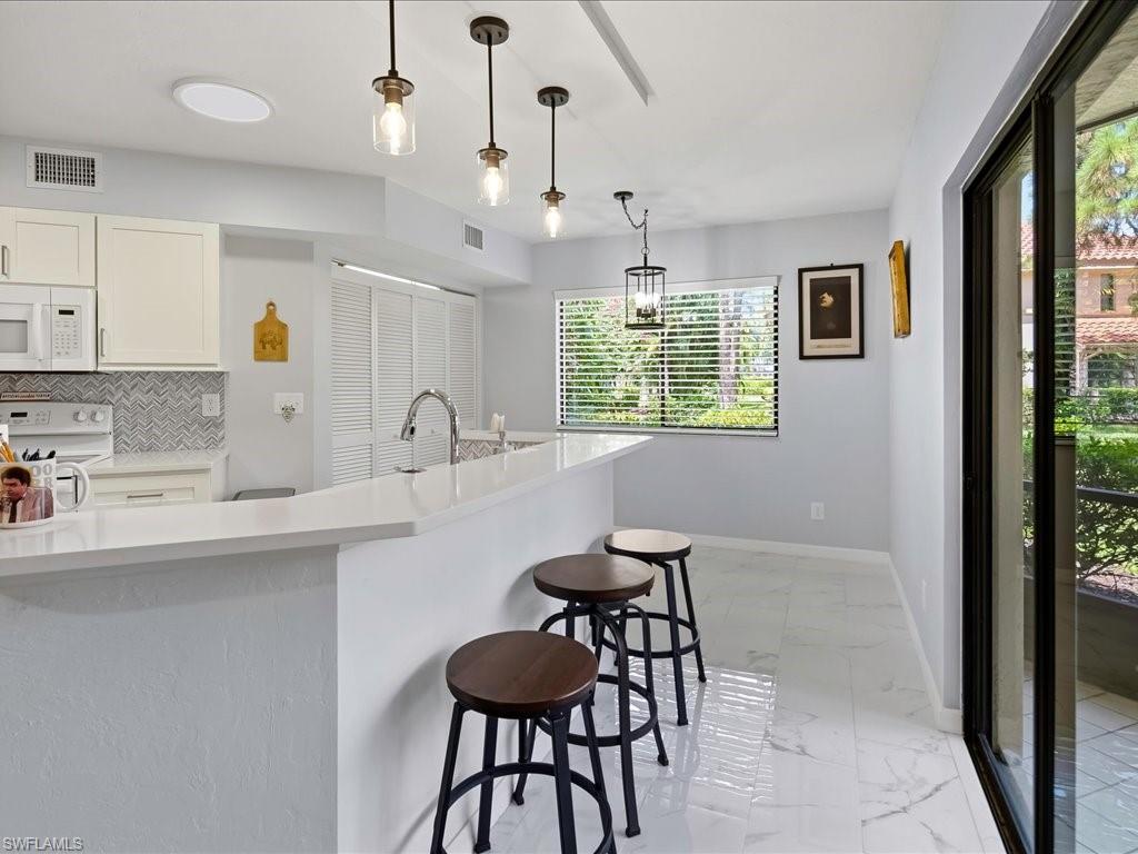 COACH HOMES - Residential