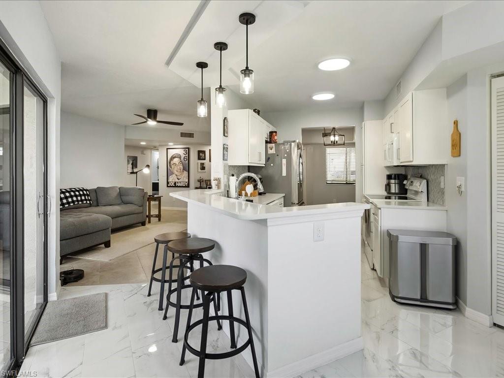 COACH HOMES - Residential