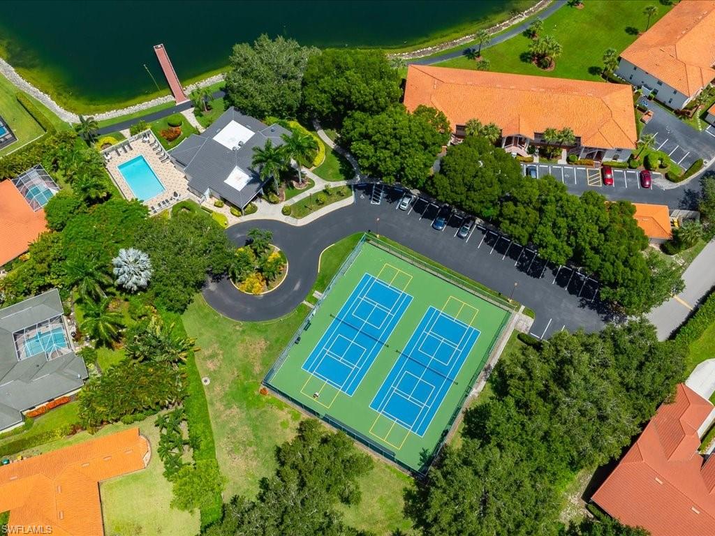 COACH HOMES - Residential