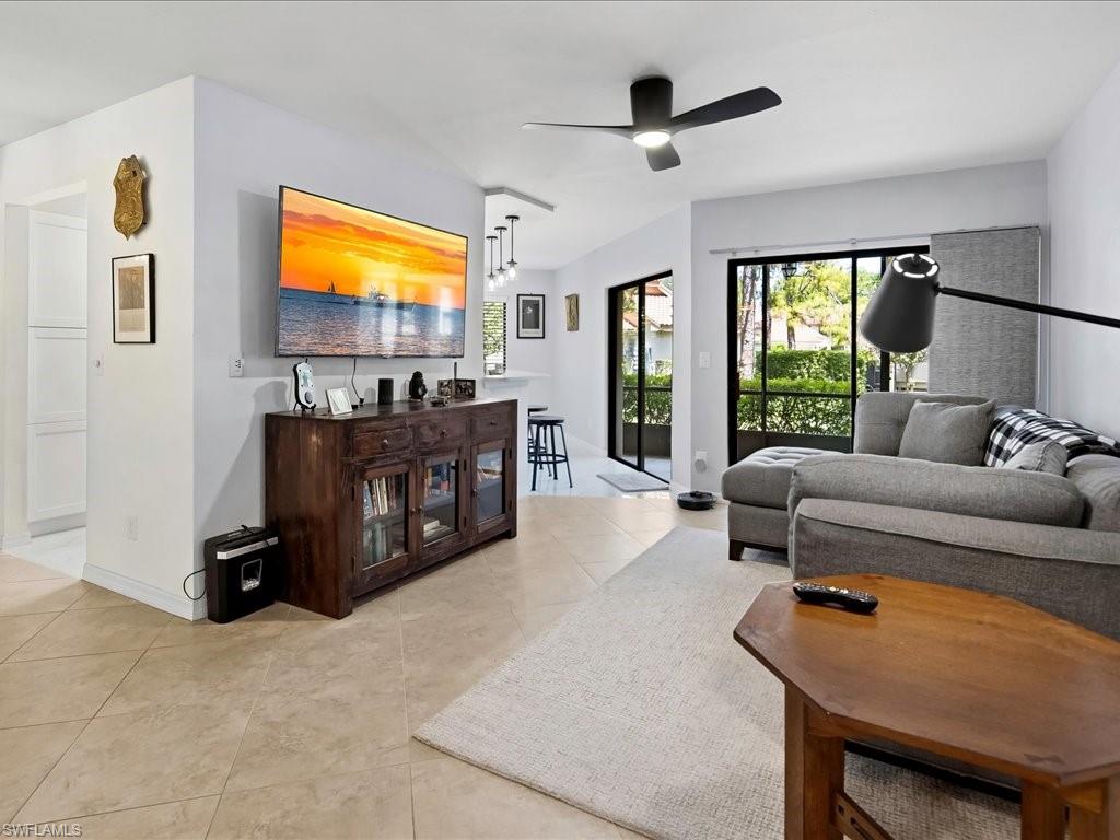 COACH HOMES - Residential