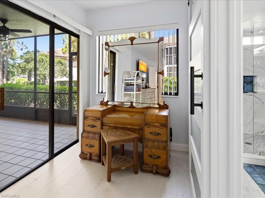 COACH HOMES - Residential