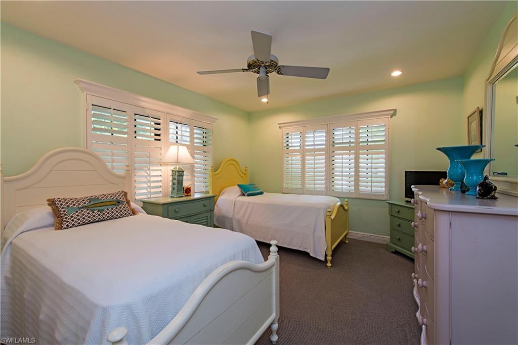 AQUALANE SHORES - Residential