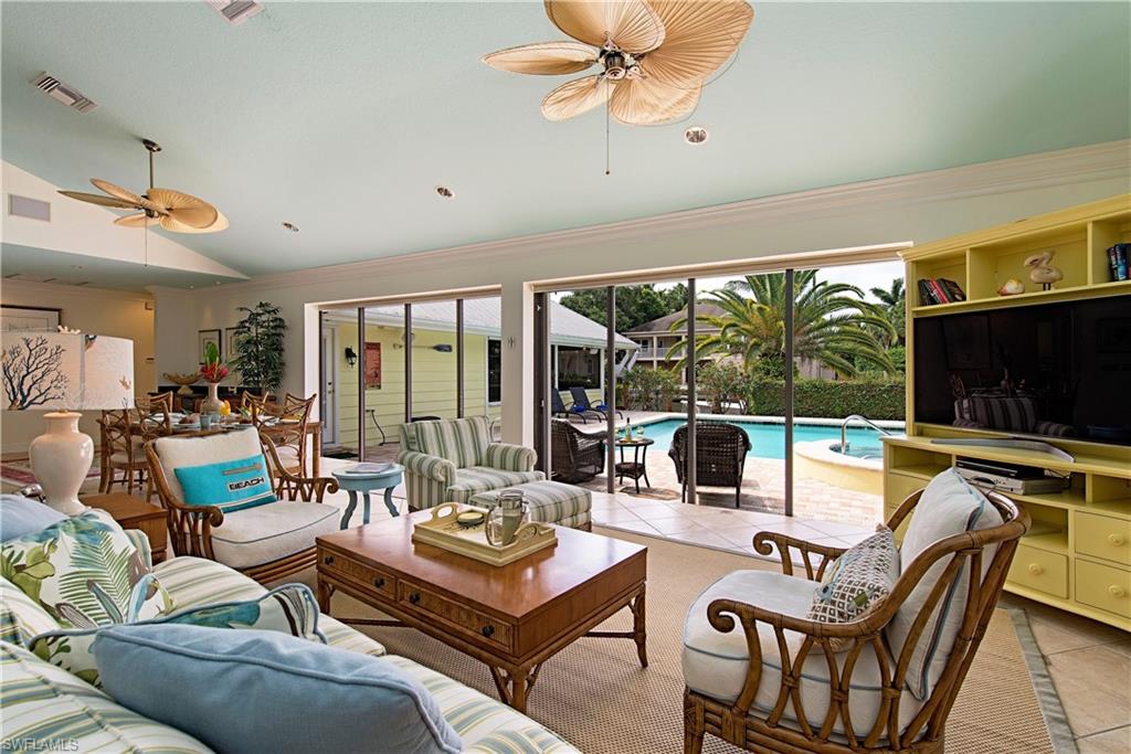 AQUALANE SHORES - Residential