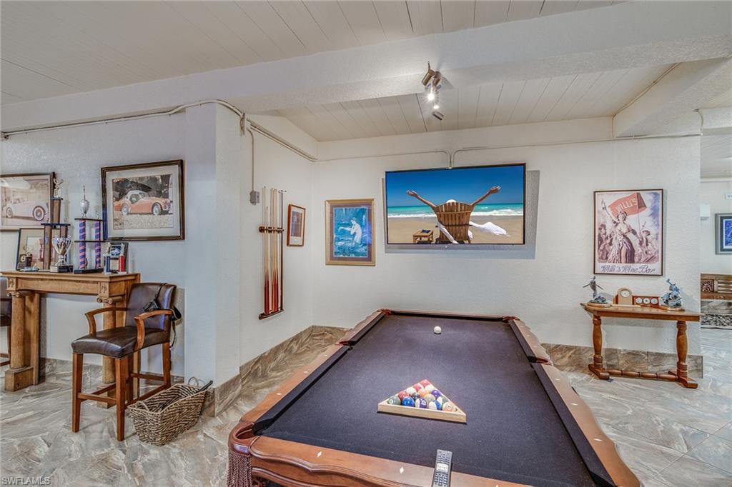 ISLES OF CAPRI - Residential
