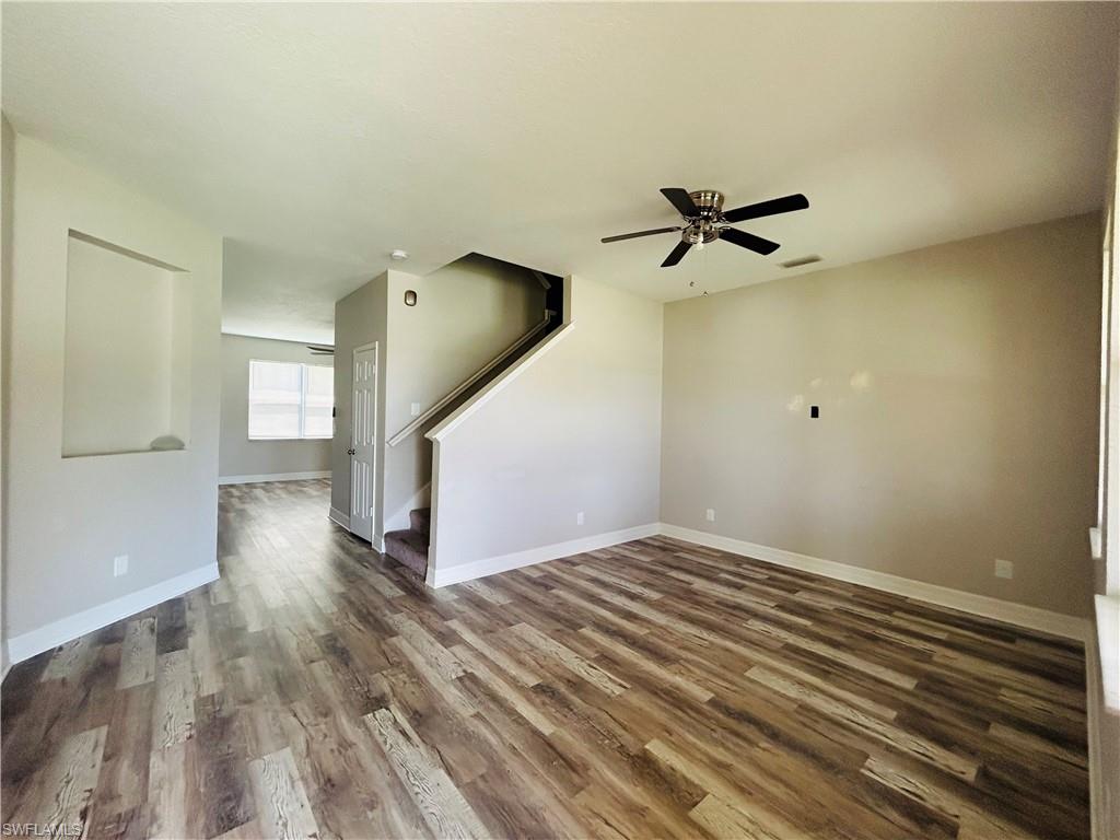 TOWN LAKES - Residential Lease